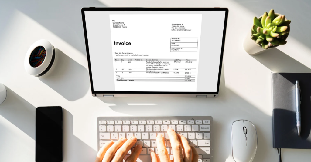 Manual Vs AI Invoicing